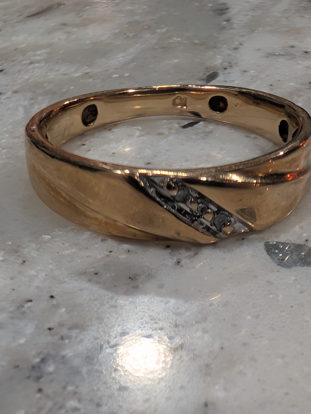 14k Gold Mens Diagonal Diamond Accent Ring